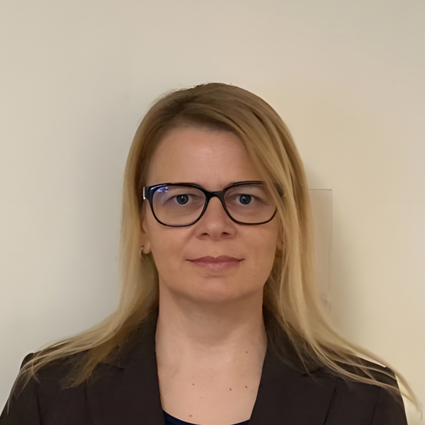 Ena - Biology tutor - Laval