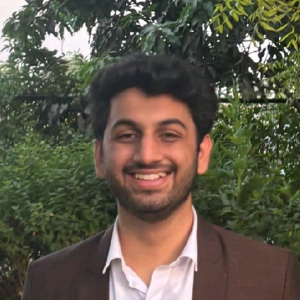 Siddhant - Economics tutor - London