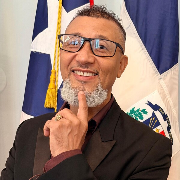 Oscar - Profesor de español y literatura - San Juan