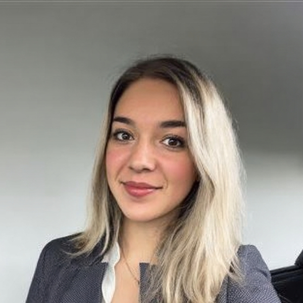 Olive - Chemistry tutor - Cambridge