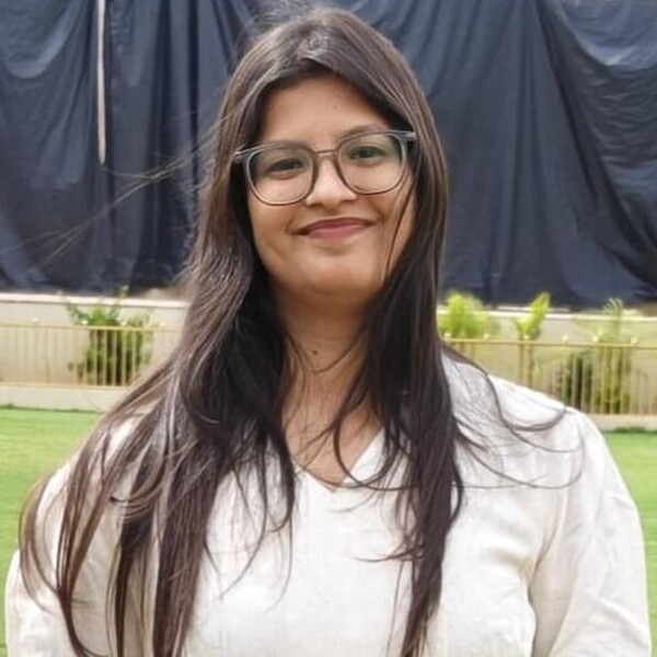 Shivangi - Biology tutor - Kota