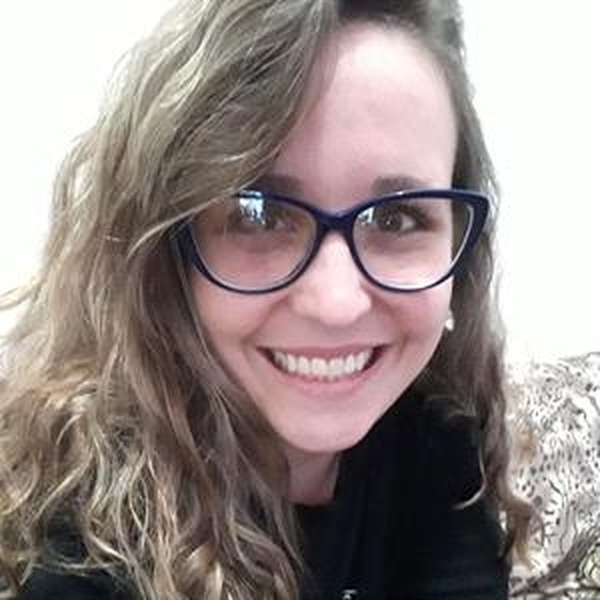 Alyne - Professor de biologia - Porto Alegre