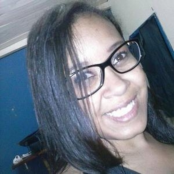 Raphaela - Professor de português - Cabo Frio