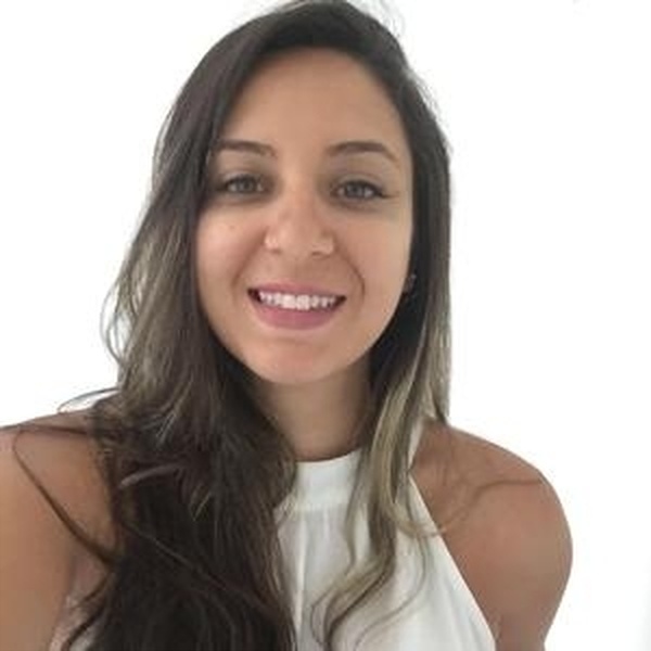 Laura - Professor de inglês - Belo Horizonte