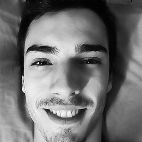 Pedro - Professor de redação - São Carlos