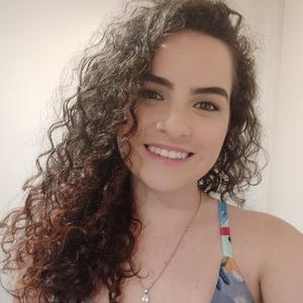 Gabriela - Professor de biologia - Porto Alegre
