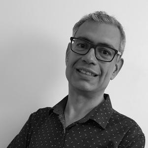 Sandro - Professor de comunicação - São Paulo