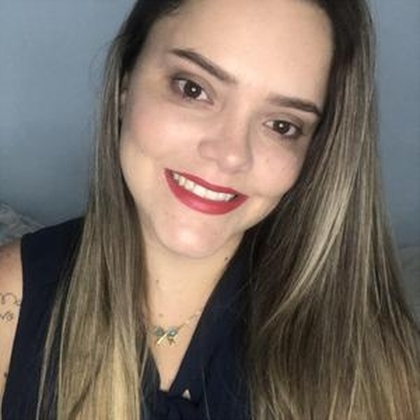 Jéssica - Professor de português - Volta Redonda (Rio de Janeiro)