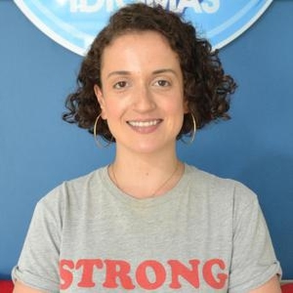 Camila - Professor de inglês - Santa Cruz do Sul