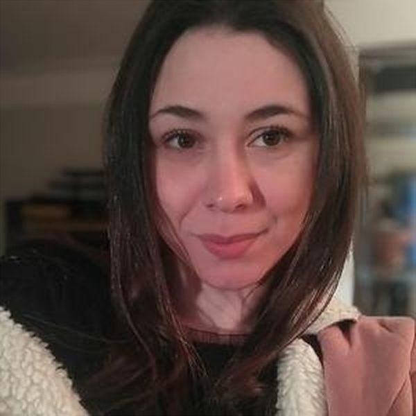 Luana - Professor de marketing - Catanduva