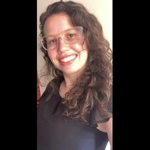 Luanna - Professor de espanhol - Natal
