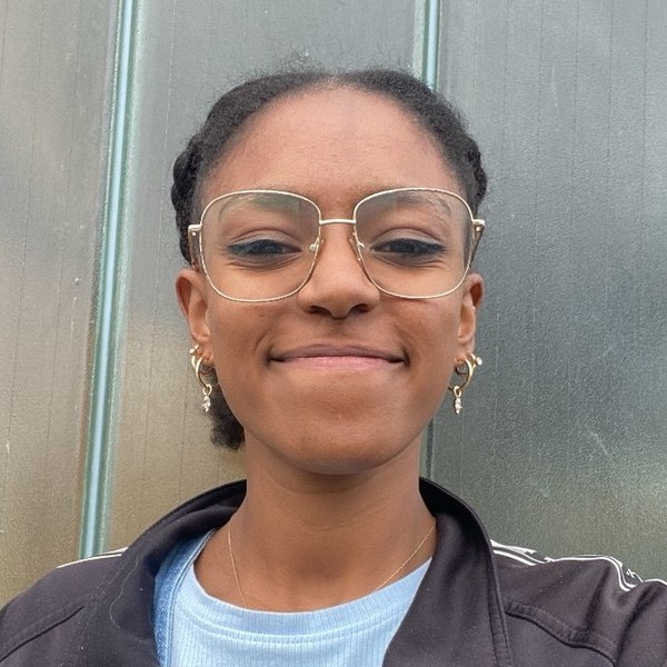 Youssra - Prof de photographie - Villemomble