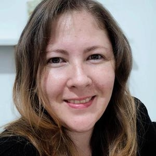 Gabriella - Professor de psicologia - Goiânia