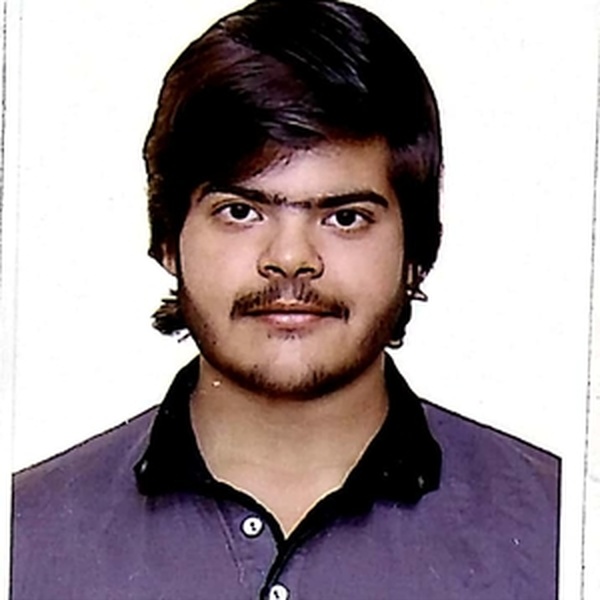 Rishabh - Computer programming teacher - New Delhi