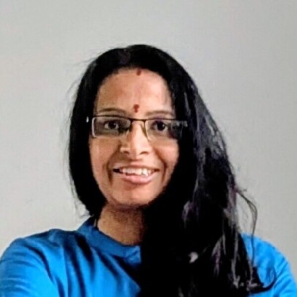 Sharda - Yoga teacher - Pune