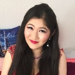 Yukari - prof de Japonés - Málaga