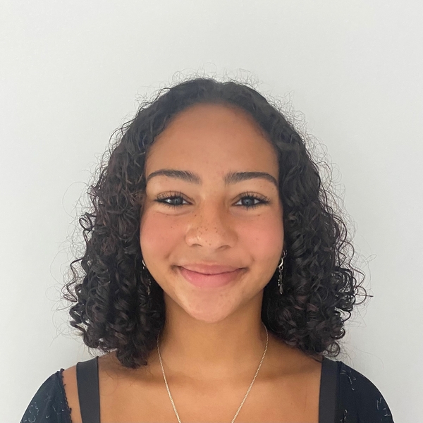 Isabelle - English tutor - Petersfield