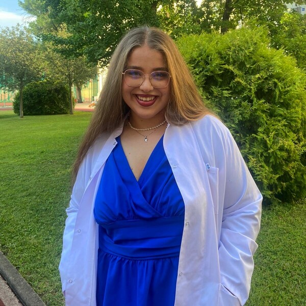 Anna - Profesor de biologie - Timișoara