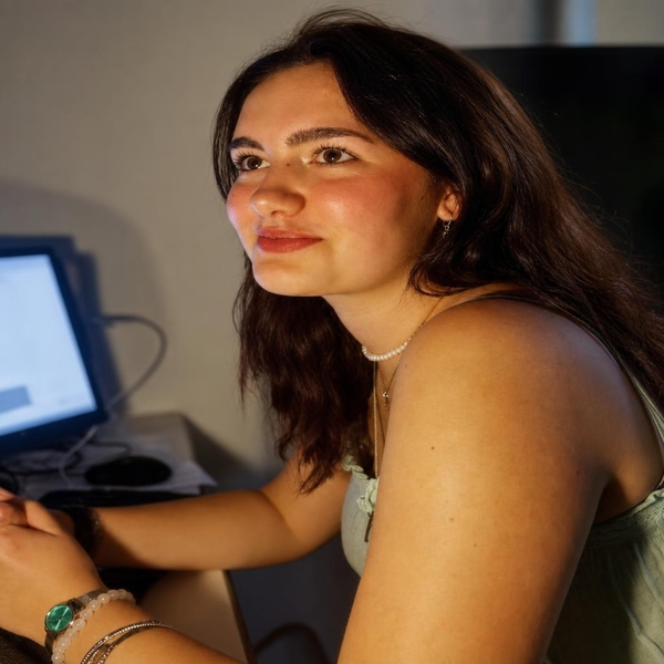 Inès - Prof d'aide aux devoirs - Villespy