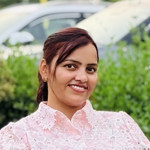 Komal - Maths teacher - Bodhani