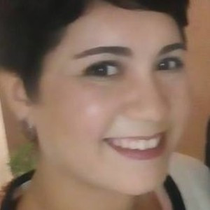 Gabriella - Prof de marketing - Trindade