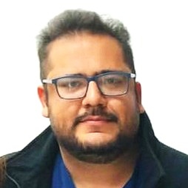 Gilberto - Profesor de fisioterapia - CDMX