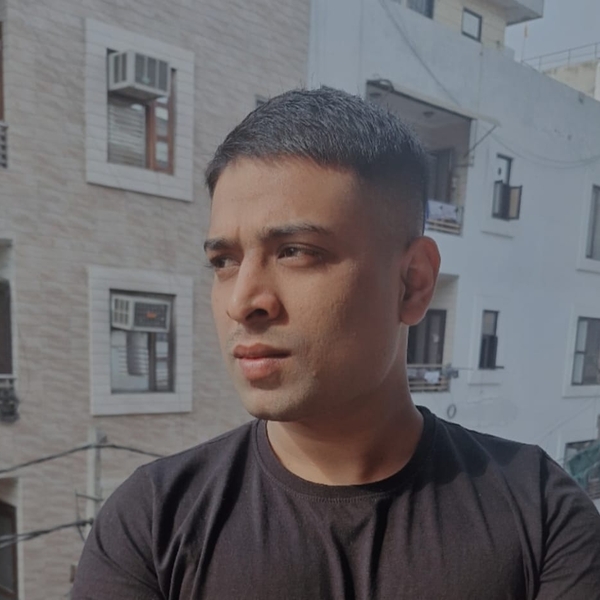 Less - Yoga tutor - New Delhi