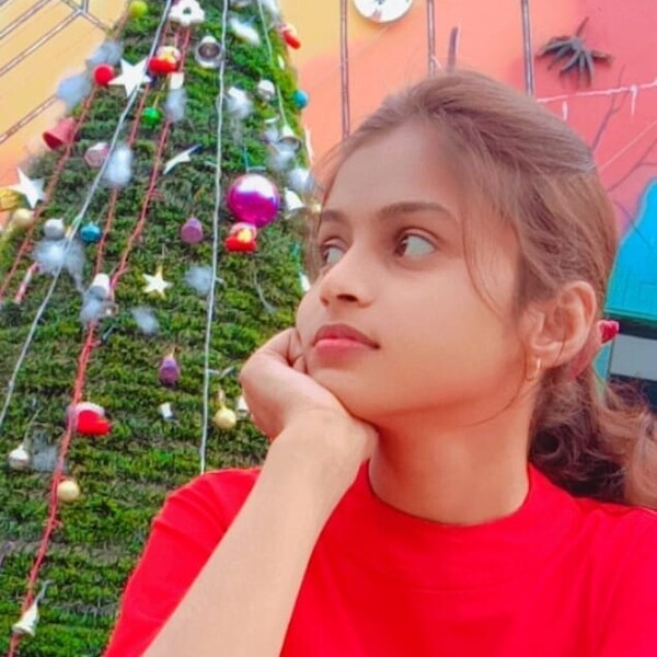 Aastha - History tutor - Prayagraj