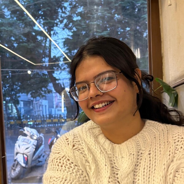 Smriti - History tutor - Kanpur