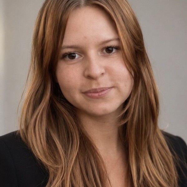 Célia - Prof de comptabilité - Les Avirons