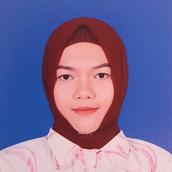 Fitri - Guru pekerjaan tangan - Kecamatan Kuta