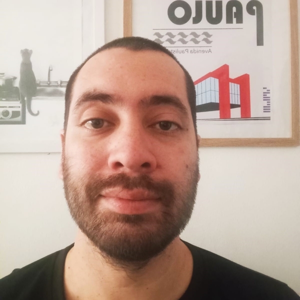 Pablo - Profesor de arquitectura - Santiago