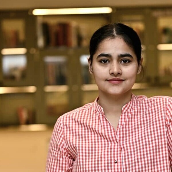 Aayra - History teacher - Varanasi