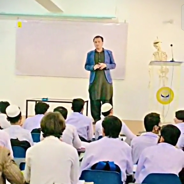 Safdar - Biology tutor - Karak