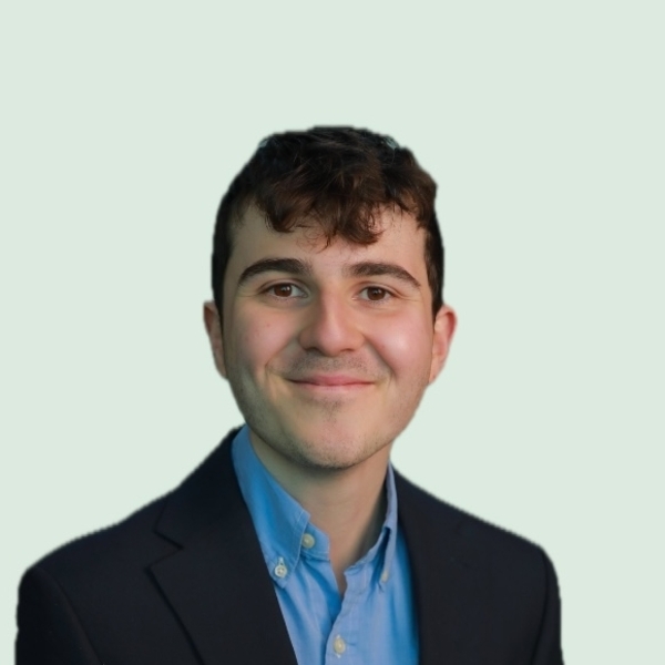 John - Economics tutor - London