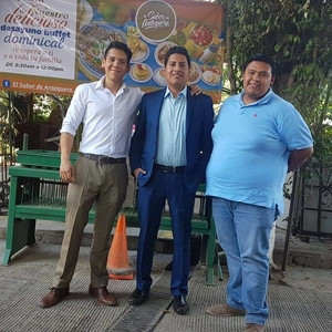 Julio Alberto - Profesor de álgebra - Querétaro