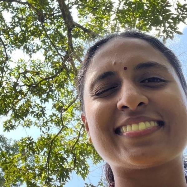 Jahninii - Yoga tutor - Kuala Lumpur