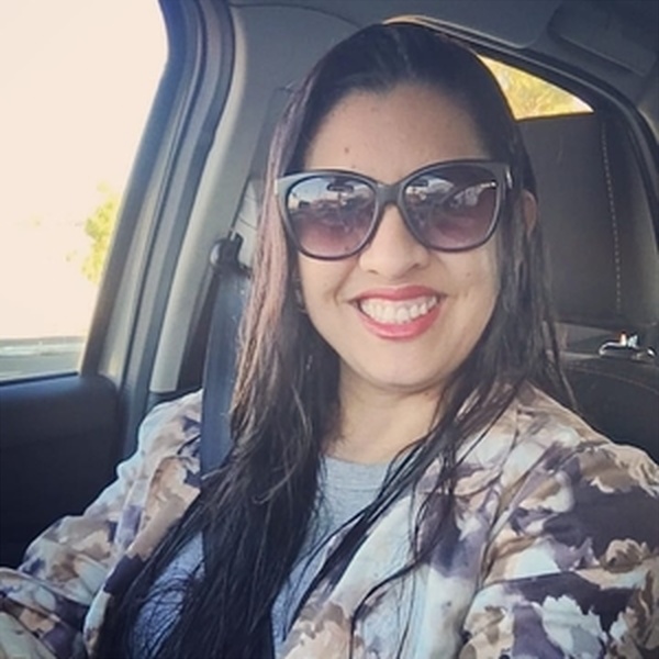 Bruna - Prof de liderança - Candeias
