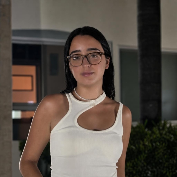 Rania - professeur de mathématiques - Grenoble