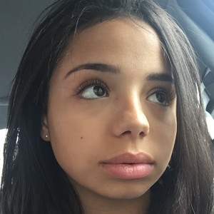 Sarah - Prof de maths - Laval