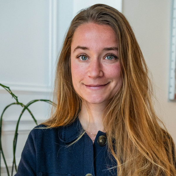 Julie - Prof de droit civil - Paris 12e