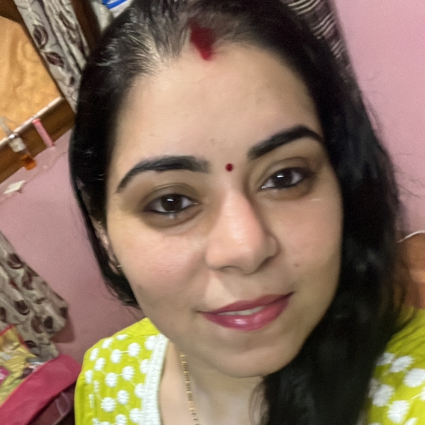 Shivangi - History tutor - Meerut