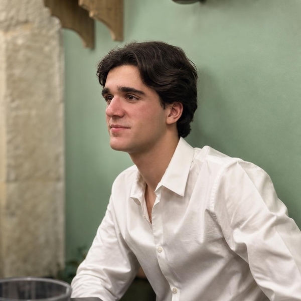 Constantin - professeur de mathématiques - Paris