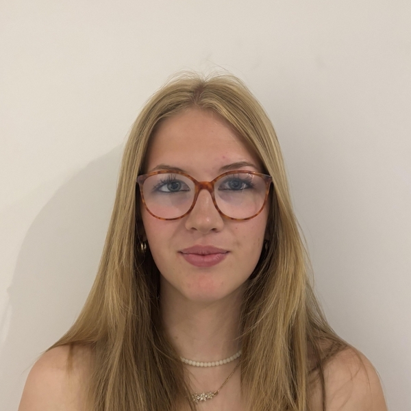 Nora - Leraar wiskunde - Leuven