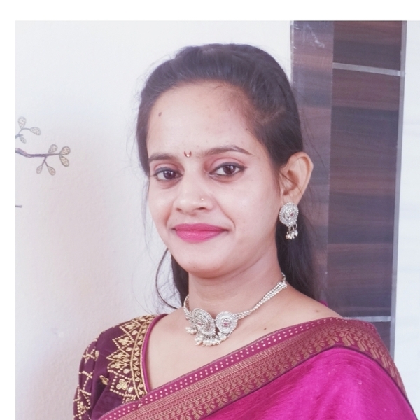 Pooja - Maths teacher - Jalgaon