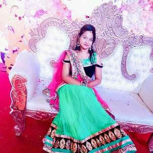 Sonam - Commerce tutor - Varanasi