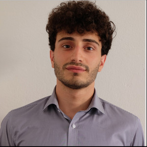 Antonio - Insegnante di informatica per debuttanti - Milano