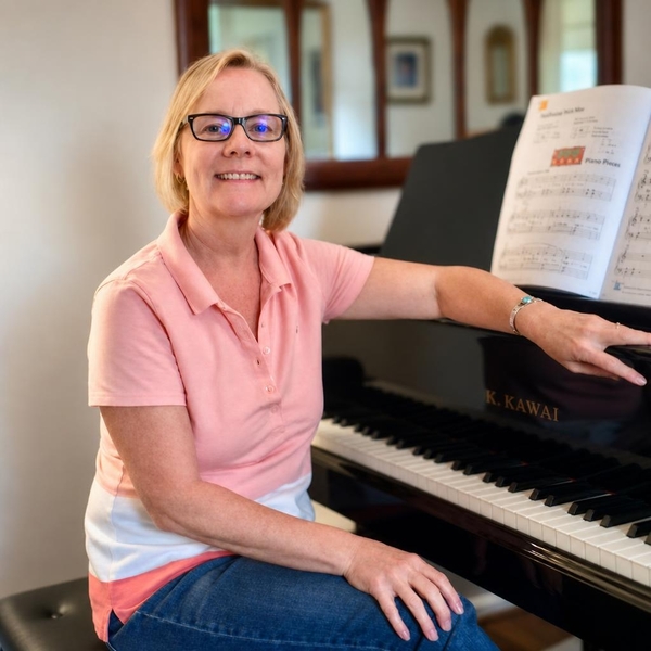 Nina - Piano teacher - Springfield