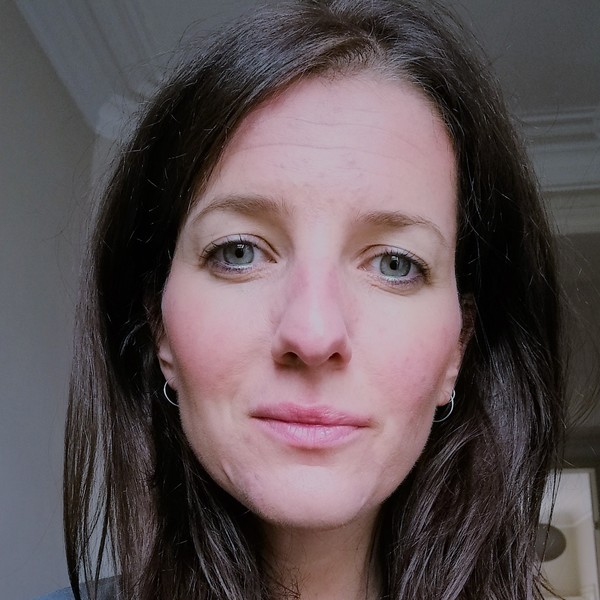 Laura - Prof d'anglais -
