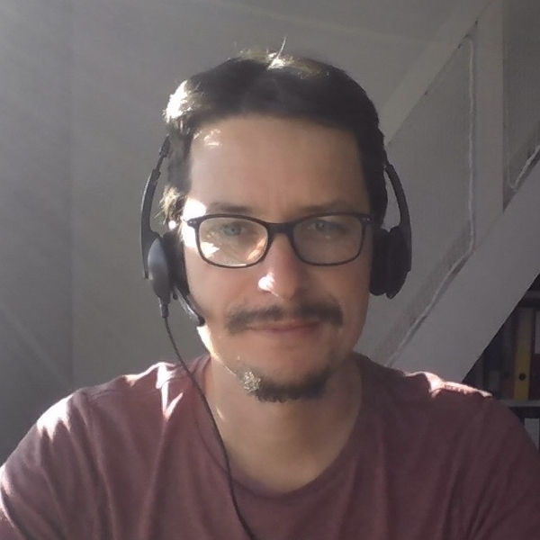 Jacques - Prof de langages informatiques - Fribourg